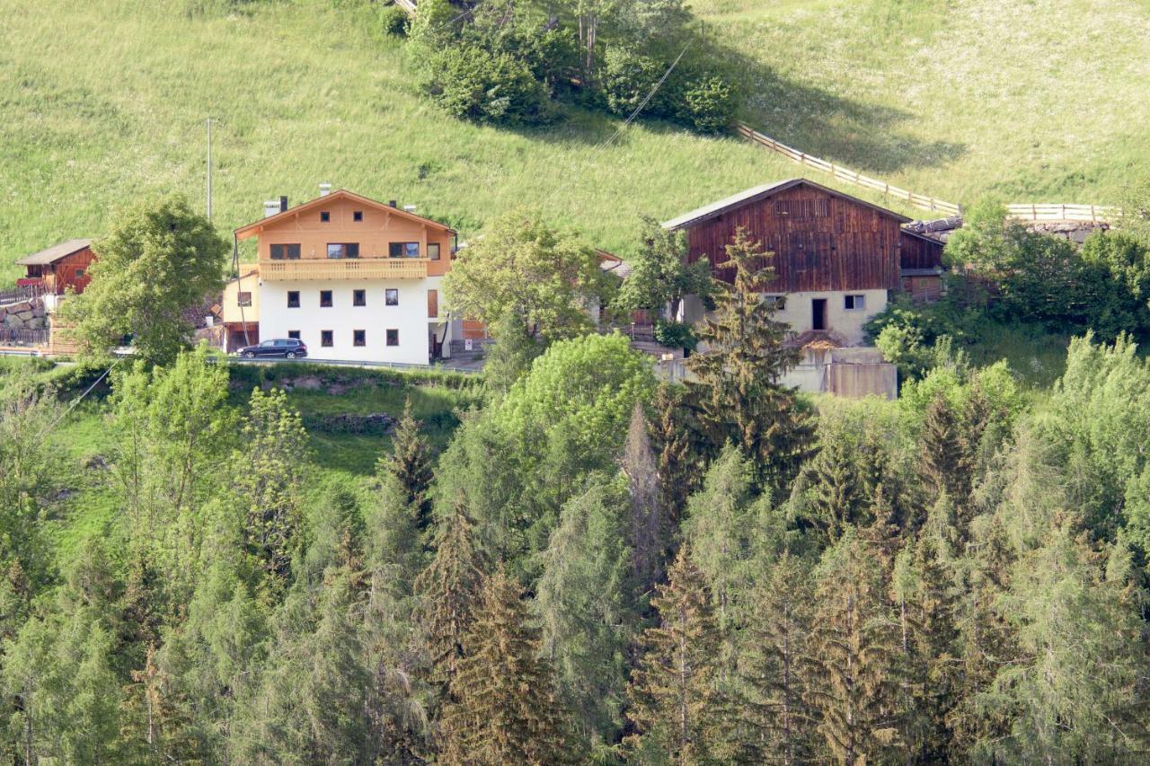 Schweinsteghof Urlaub Auf Dem Bauernhof Apartment Sarentino ภายนอก รูปภาพ